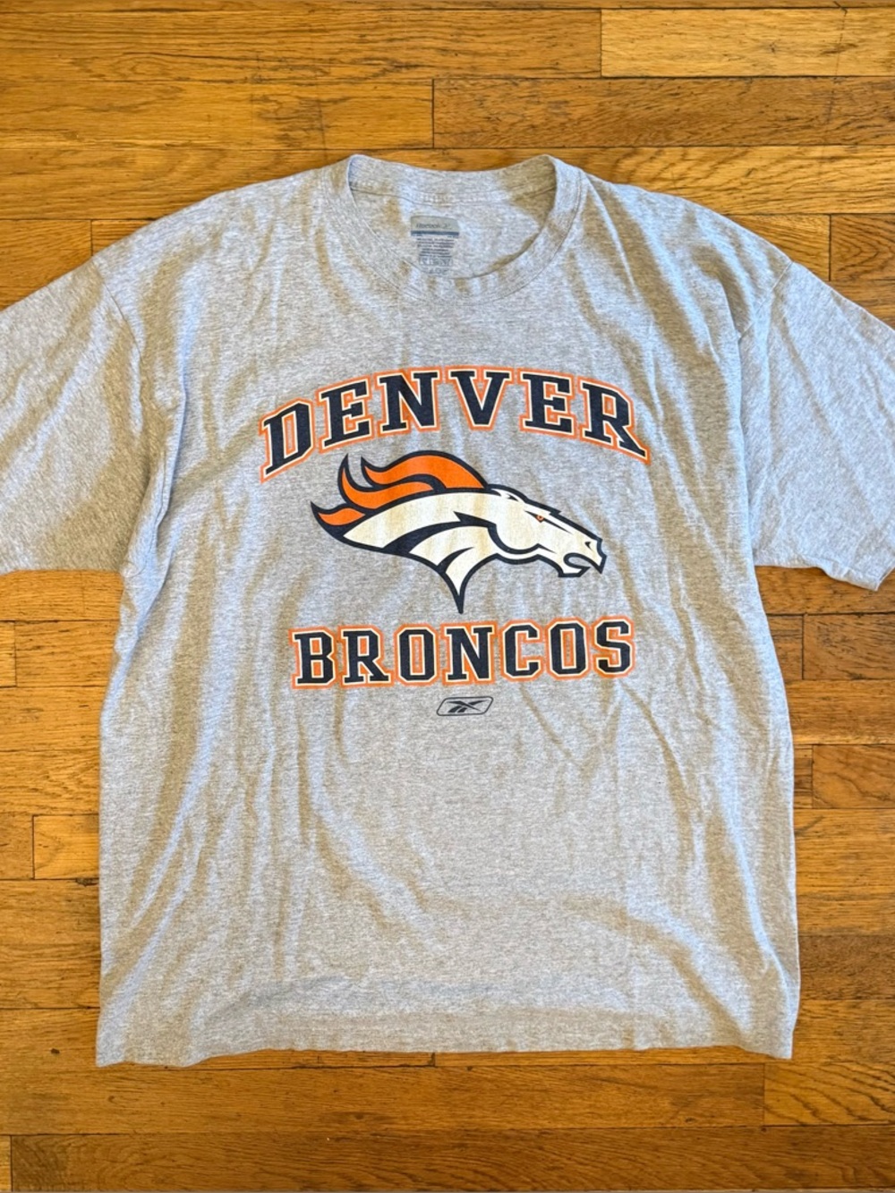Vintage Y2K Denver Broncos Tee